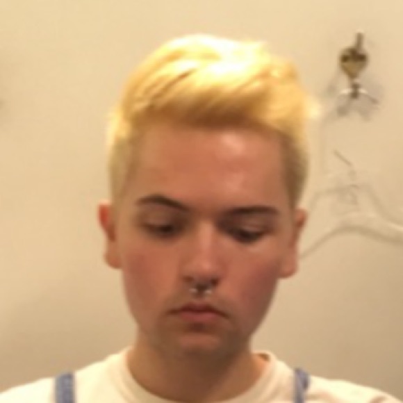 Profile Picture of Ryan Grissinger (@disgustomer) on Poshmark