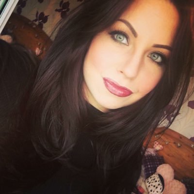 Profile Picture of Jessica Hollis (@akilbello) on Twitter