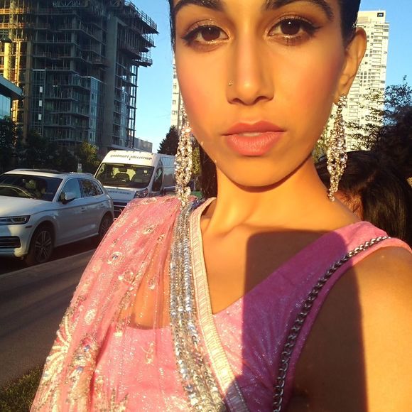 Profile Picture of Kris Kumar (@k_bkumar) on Poshmark