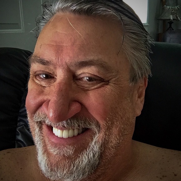 Profile Picture of Matt Shippen (@mshippen) on Poshmark