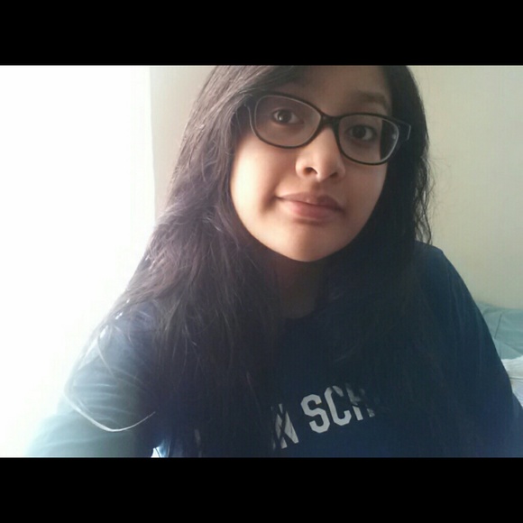 Profile Picture of Tania Silva (@taniasilva2134) on Poshmark