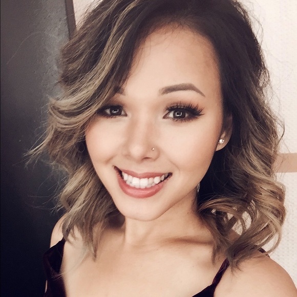 Profile Picture of Caroline Nguyen (@ncaroline03) on Poshmark