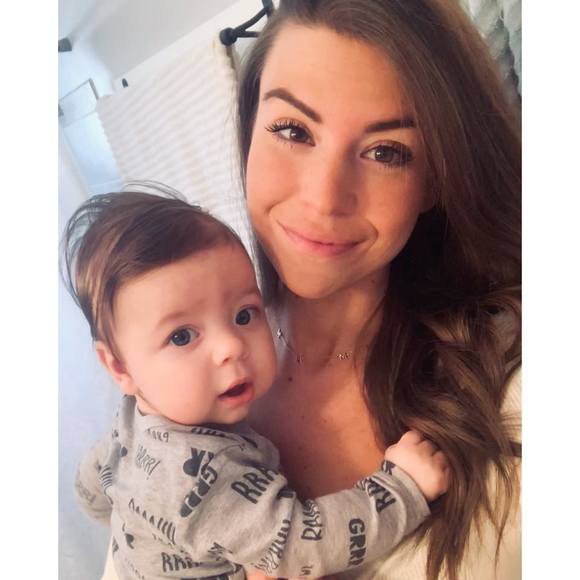 Profile Picture of Amy Morren (@kobzaal30) on Poshmark