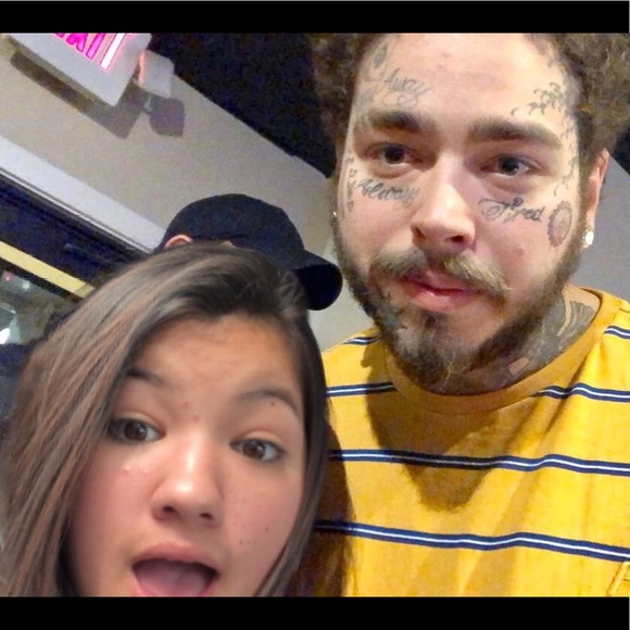 Profile Picture of Lexi Neyra (@postysdaughter) on Poshmark