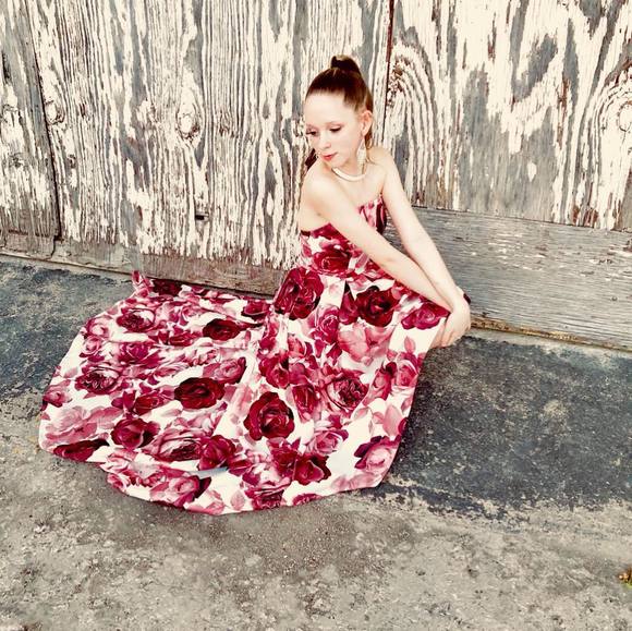 Profile Picture of Amber Bean (@chunkymunky1515) on Poshmark