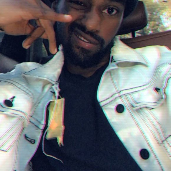 Profile Picture of Joshua Crumpler (@joshuacrumpler) on Poshmark