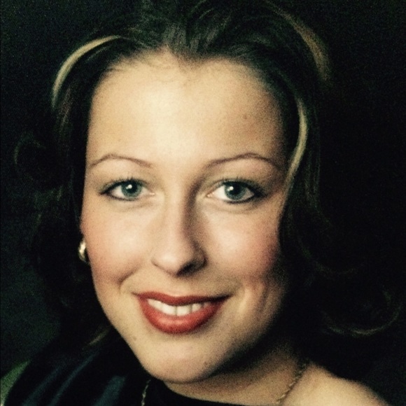 Stefanie Long - Poshmark Profile Picture of Stefanie Long (@hunkele3) on Poshmark