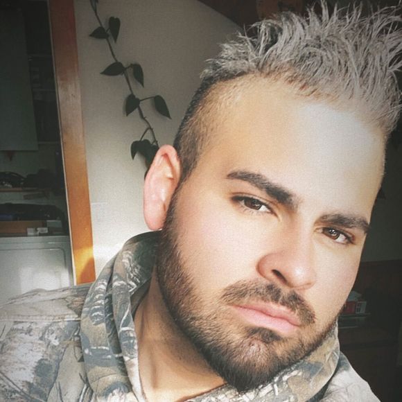 Profile Picture of Adam Mccann (@joshuamccann) on Poshmark