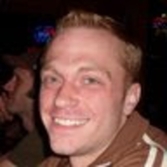 Profile Picture of Adam Shanks (@adamshanks807) on Poshmark