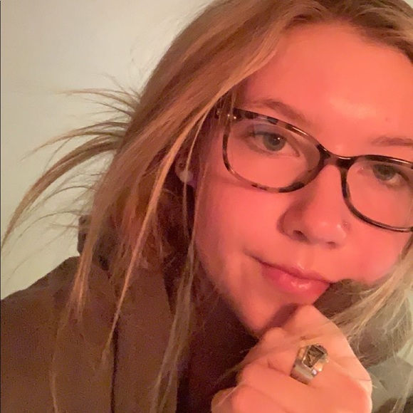 Profile Picture of Taylor Vincent (@tvuncut) on Poshmark