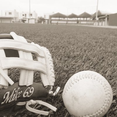 Profile Picture of Mike Bañuelos (@mikebauelos2) on Twitter