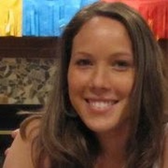 Profile Picture of Allison Tewes (@atewes1987) on Poshmark