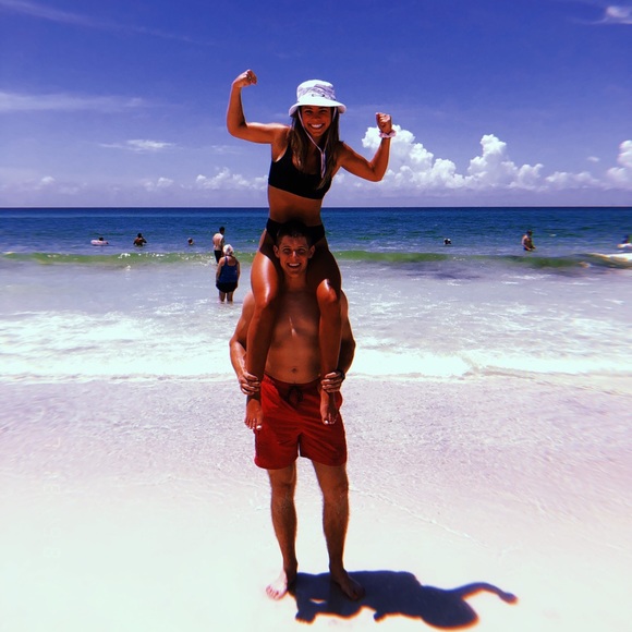 Brad Litwicki - Poshmark Profile Picture of Brad Litwicki (@bradlitwicki) on Poshmark