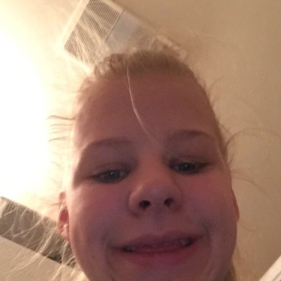 Profile Picture of Bre Ottensburg (@breott) on Poshmark