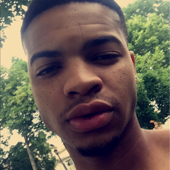 Profile Picture of Michael Kirksy (@michaelkirk2) on Poshmark