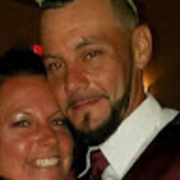 Alisa Andrews - Poshmark Profile Picture of Alisa Andrews (@alisaandrews13) on Poshmark