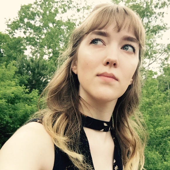 Profile Picture of Kaylakayla Borntrager (@restyle_kayla) on Poshmark