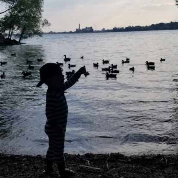 Profile Picture of Caroline Tolfa (@carozt) on Poshmark