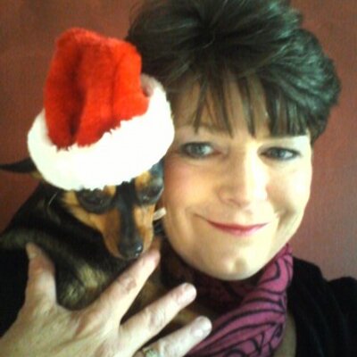 Profile Picture of Kelly Pickel (@kellypickel) on Twitter