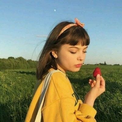 Profile Picture of Clara Scott (@aprilmariondyrsnt) on Tiktok