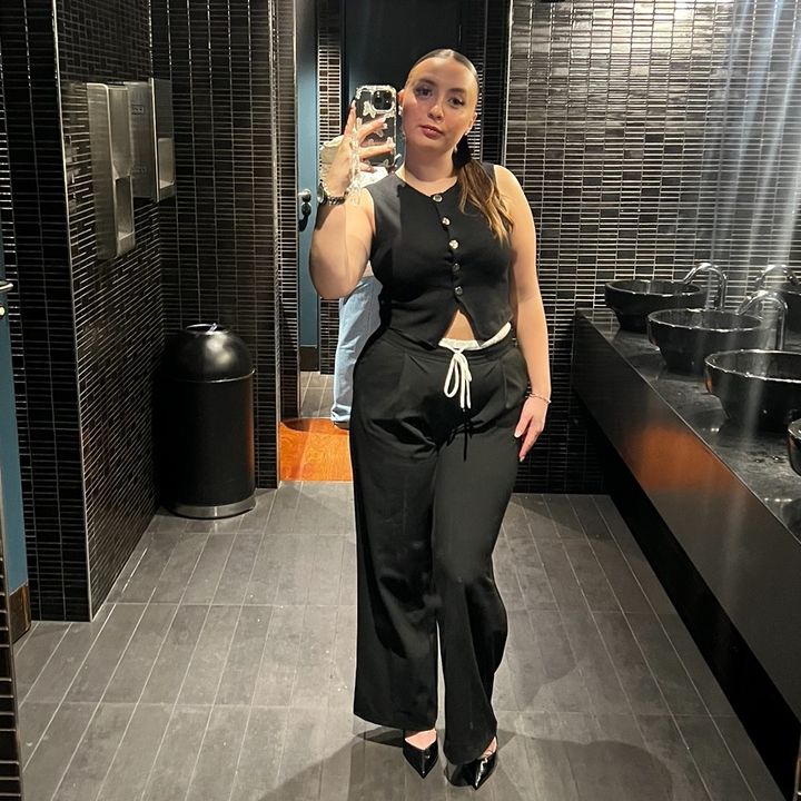 Profile Picture of irisstillx (@irisstillx) on Tiktok
