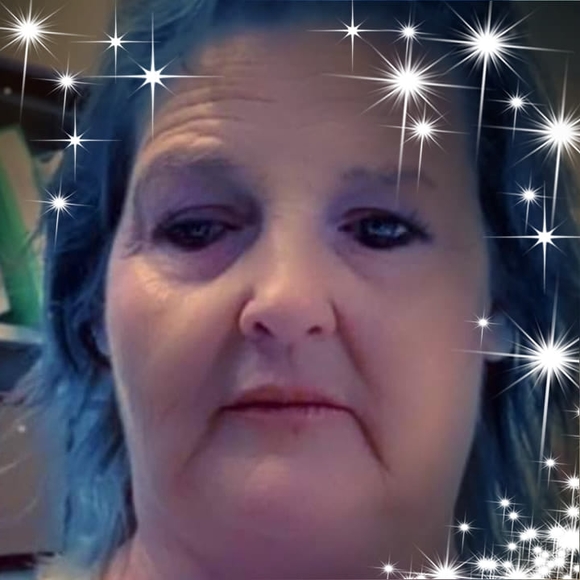 Profile Picture of Kimberly Elmore (@elmorethomas2) on Poshmark