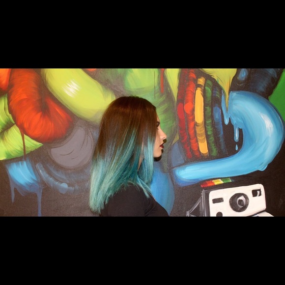 Profile Picture of Alessandra Oancea (@al_oancea) on Poshmark