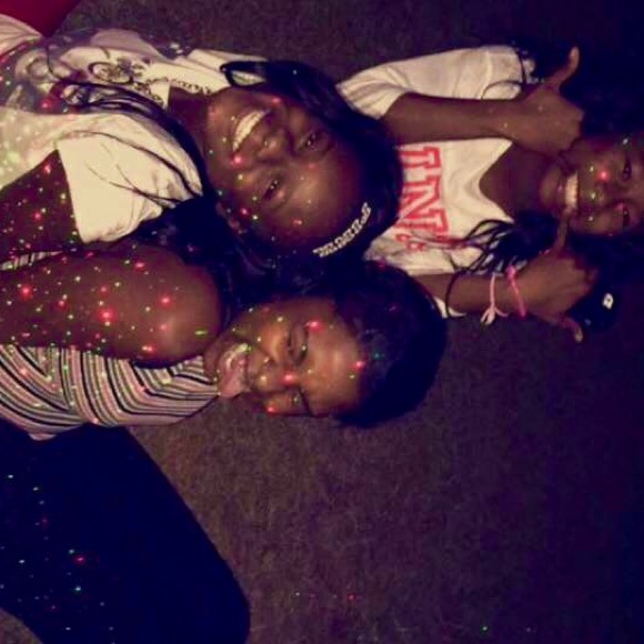 Shania Canady - Poshmark Profile Picture of Shania Canady (@niaaacanady) on Poshmark