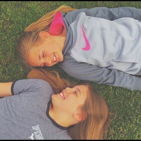 Profile Picture of Charlie Zmudzinski (@ccrosez23) on Poshmark