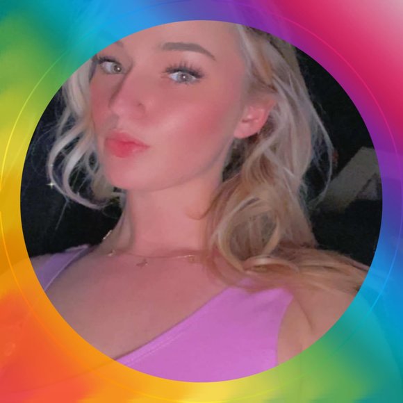 Profile Picture of Racheal Alexander (@rachealalex) on Poshmark