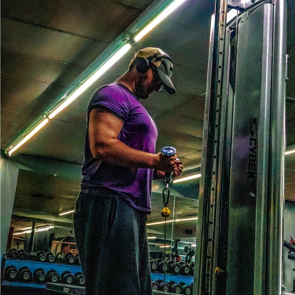 Profile Picture of Calvin Loughrin (@cal003456) on Poshmark