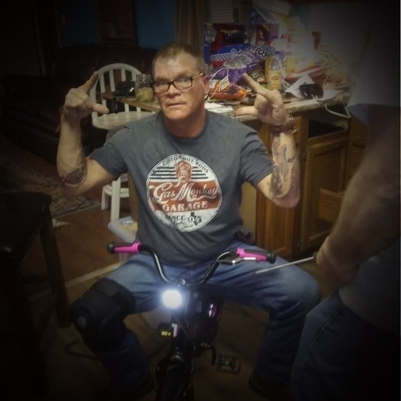 Profile Picture of Jeremy Sims (@jeremysims120) on Poshmark