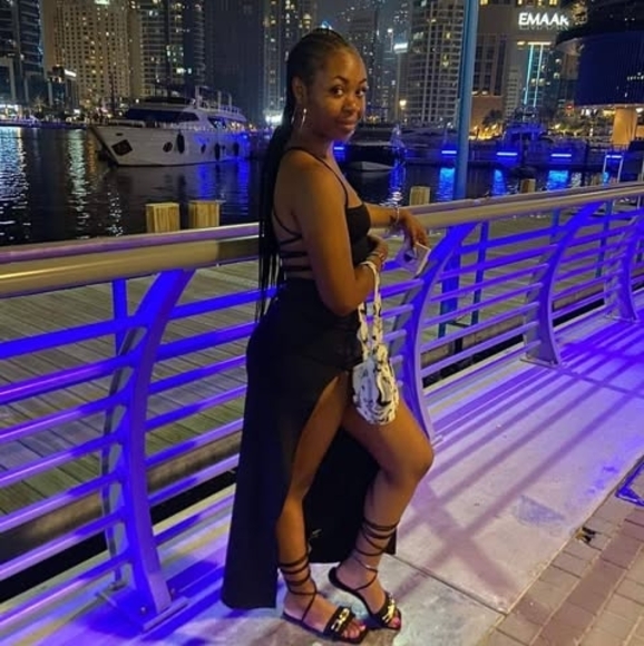 Profile Picture of Sonny Sonny (@evammwaura) on Poshmark