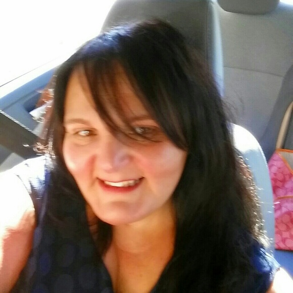 Profile Picture of Olga Kriska (@queenolga) on Poshmark