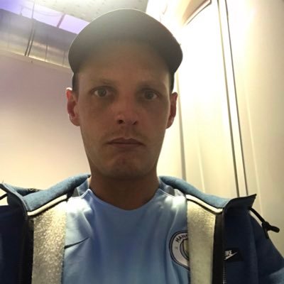 Profile Picture of Chan Ben (@ChanBenHalpin) on Twitter