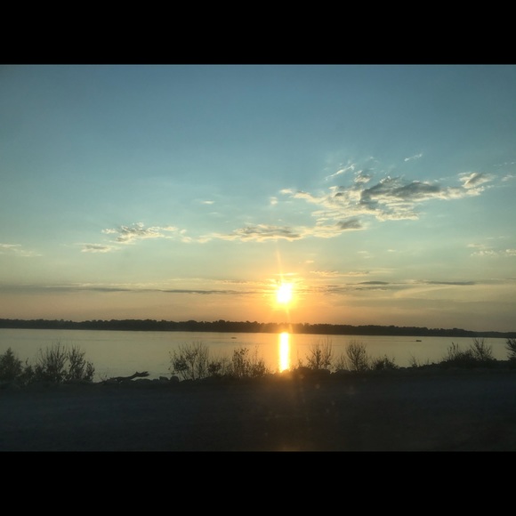 Profile Picture of Amanda Timbs (@amanda_timbs) on Poshmark