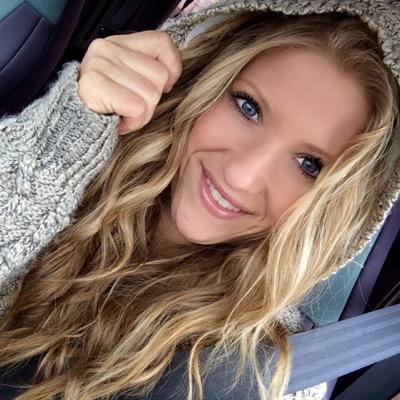 Profile Picture of Mandy Schmitz (@Miss_Mandiee) on Twitter