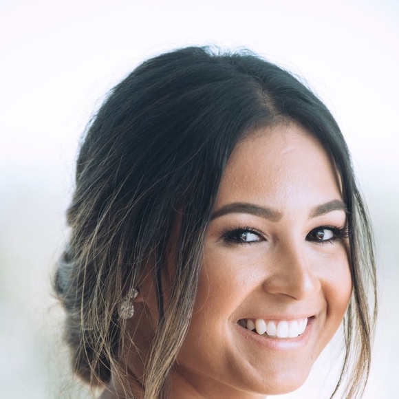 Profile Picture of Lexi Lorkowski (@lexilorkowski) on Poshmark