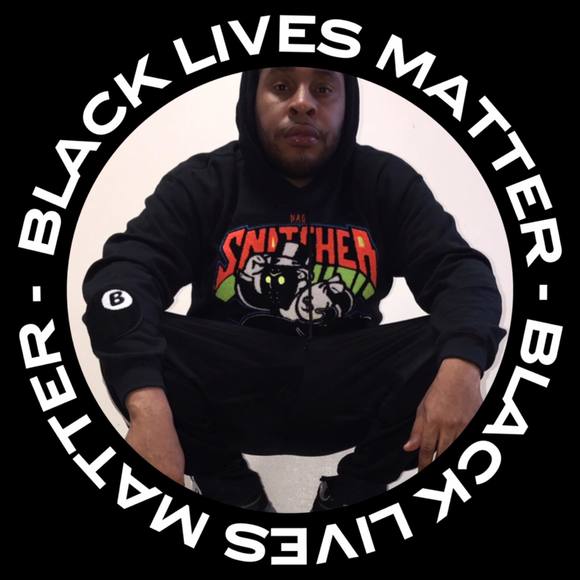 Profile Picture of James Ravens (@bmoreraven) on Poshmark