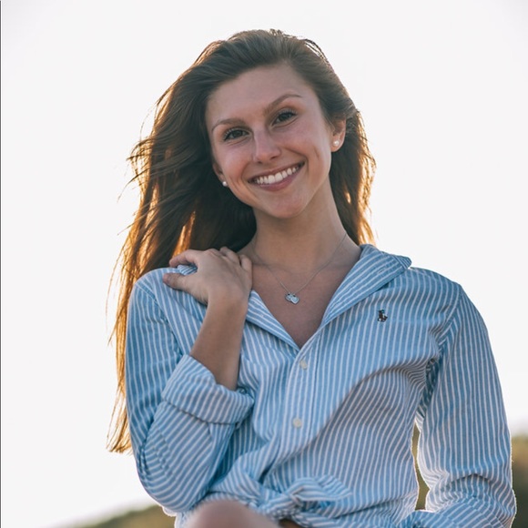 Profile Picture of Alison Weldon (@weldoali000) on Poshmark