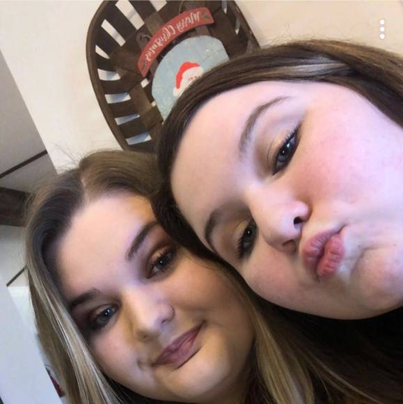 Profile Picture of Paula Newton (@paulanewton4) on Poshmark