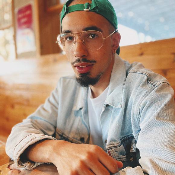 Profile Picture of Kyle Blake (@krblake436) on Poshmark