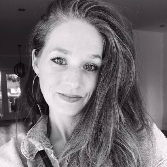 Profile Picture of Maggy Perras (@maggy_perras) on Poshmark