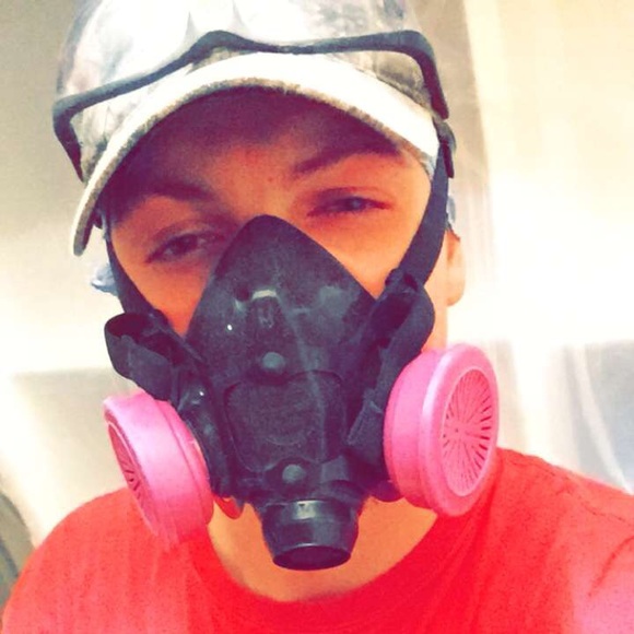 Profile Picture of Austin Oase (@austo651) on Poshmark