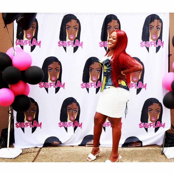 Profile Picture of Adrian Arthur (@a504207) on Poshmark