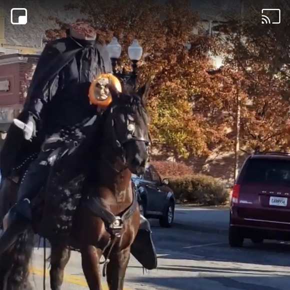 Profile Picture of Krista Zakis (@kristazakis) on Poshmark