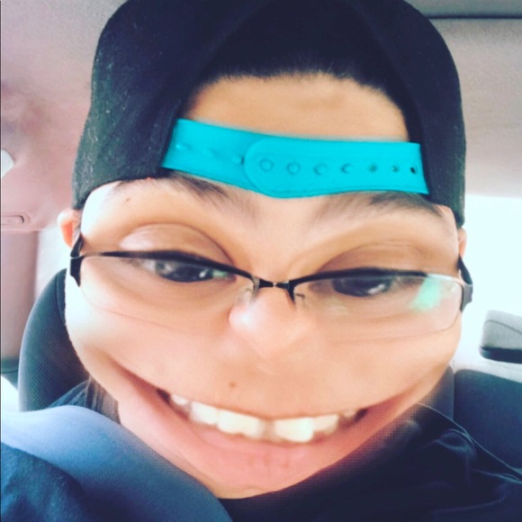 Profile Picture of Eden Crouch (@eden_crouch) on Poshmark