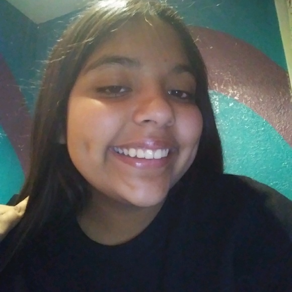 Profile Picture of Hailey Jimenez (@haileyjimenez) on Poshmark