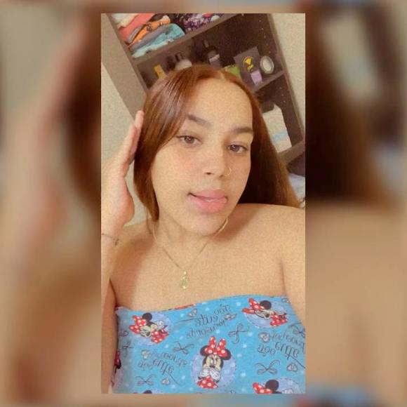 Daniela Amparo - Poshmark Profile Picture of Daniela Amparo (@amparodaniela17) on Poshmark