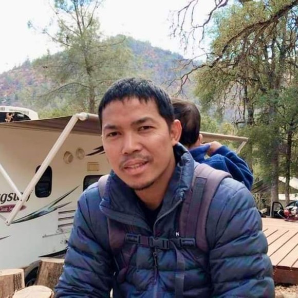 Profile Picture of Beely V (@beely_v) on Poshmark